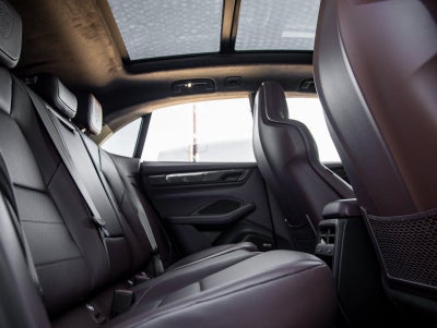 2025 Porsche Macan Electric Turbo