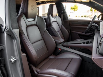 2025 Porsche Macan Electric Turbo