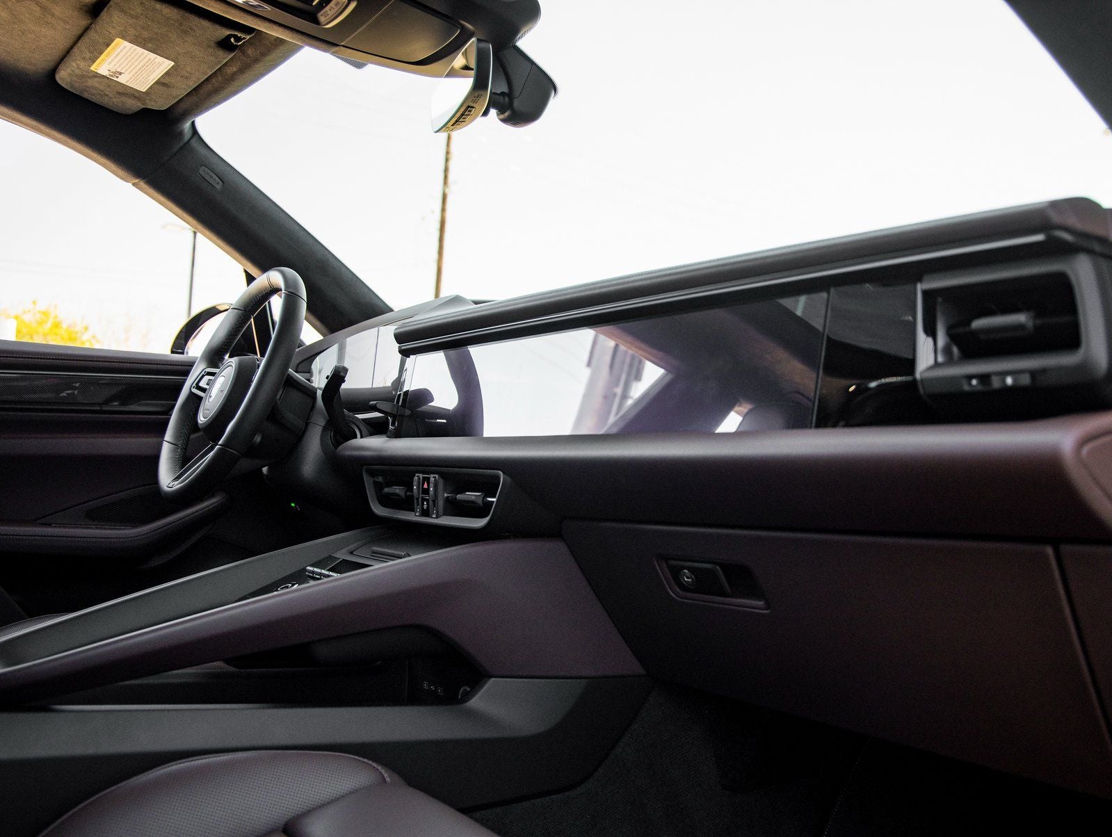 2025 Porsche Macan Electric Turbo