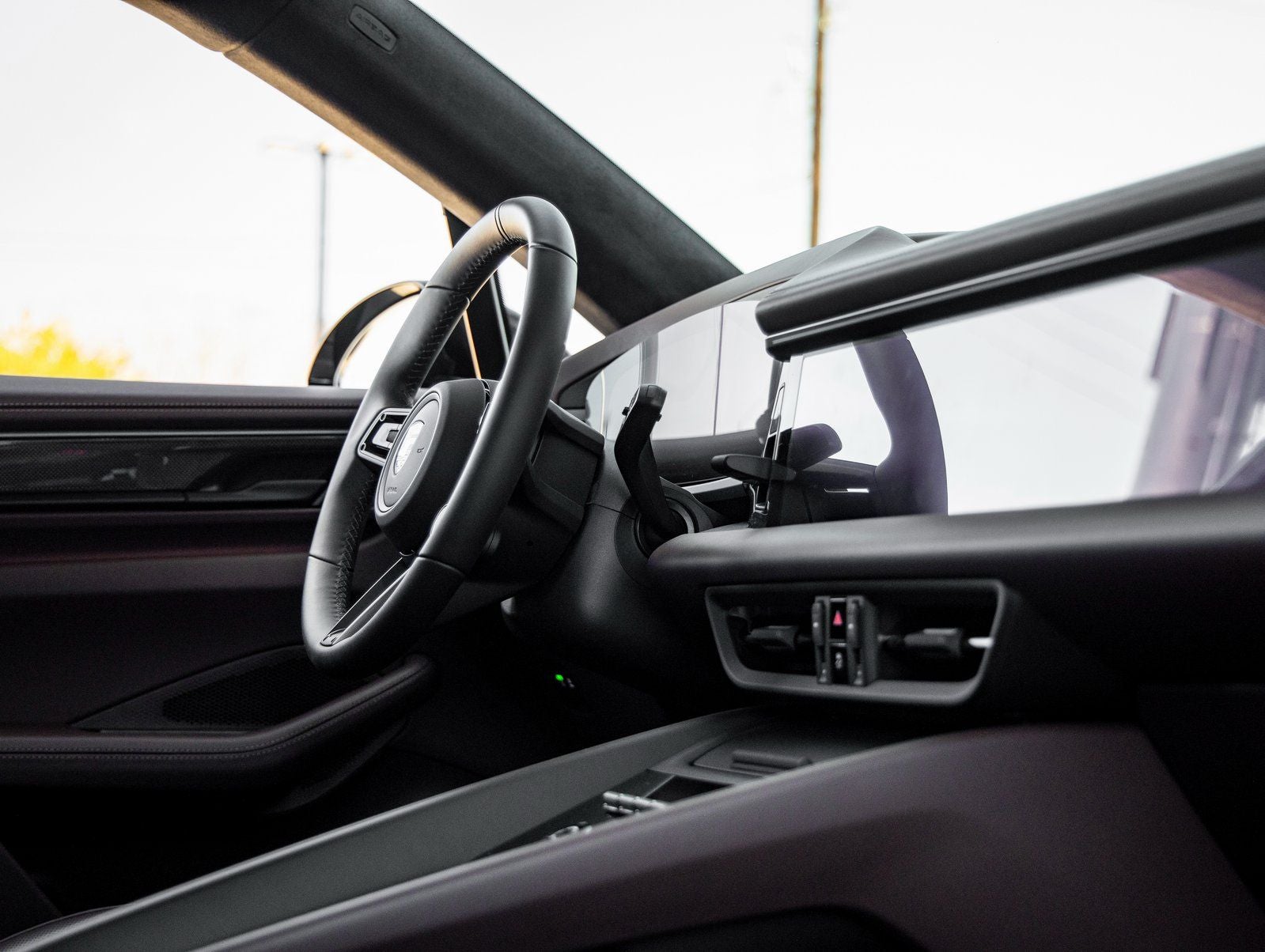 2025 Porsche Macan Electric Turbo