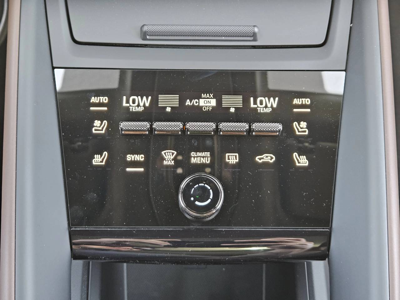 2025 Porsche Macan Electric Macan Turbo Electric