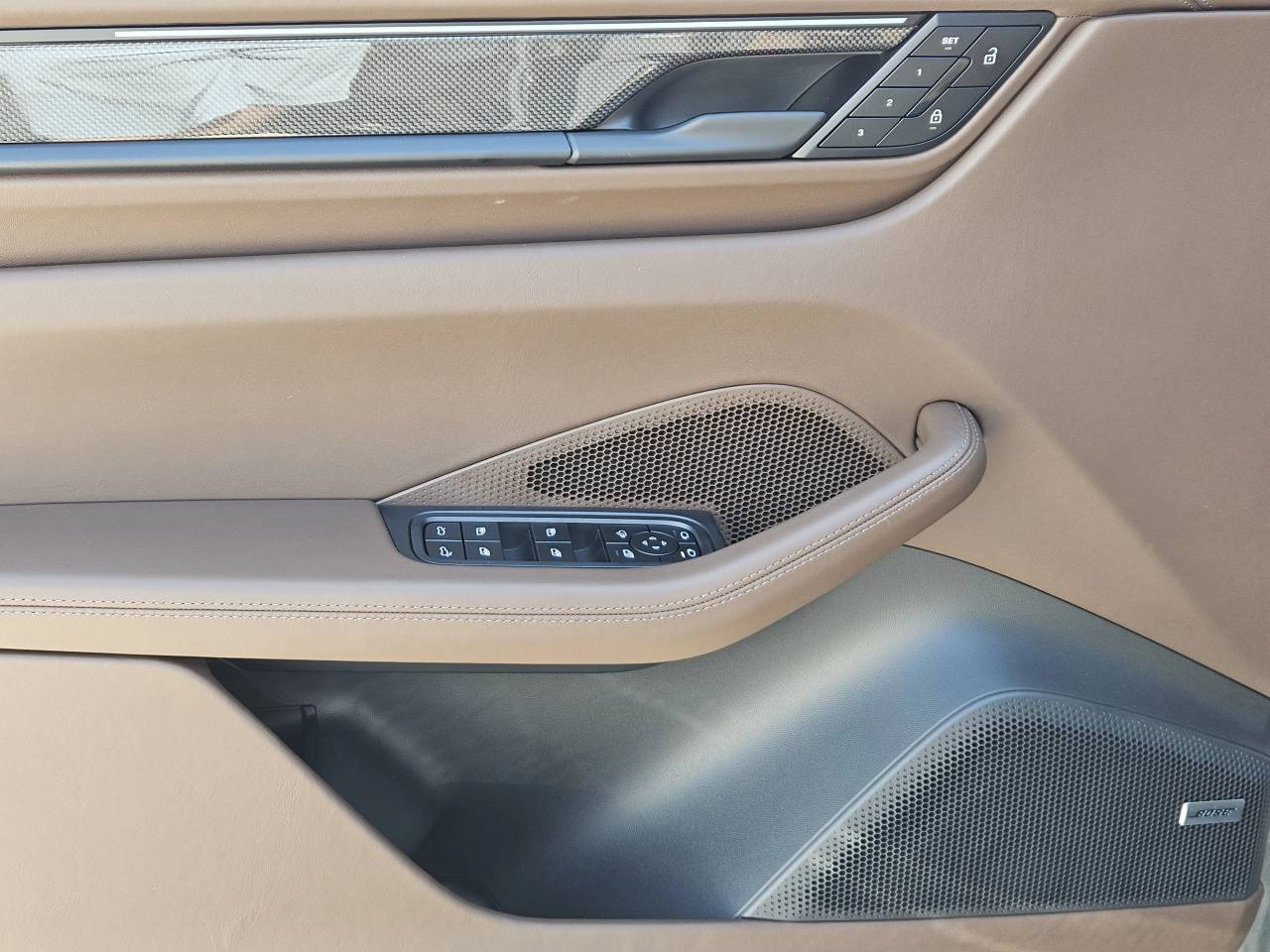 2025 Porsche Macan Electric Macan Turbo Electric