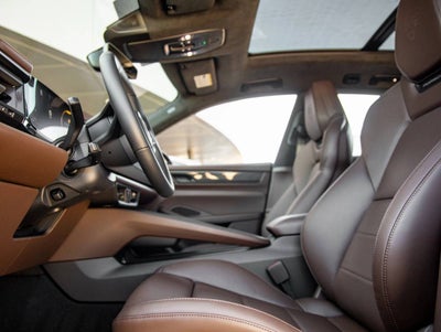 2025 Porsche Macan Electric Macan Turbo Electric