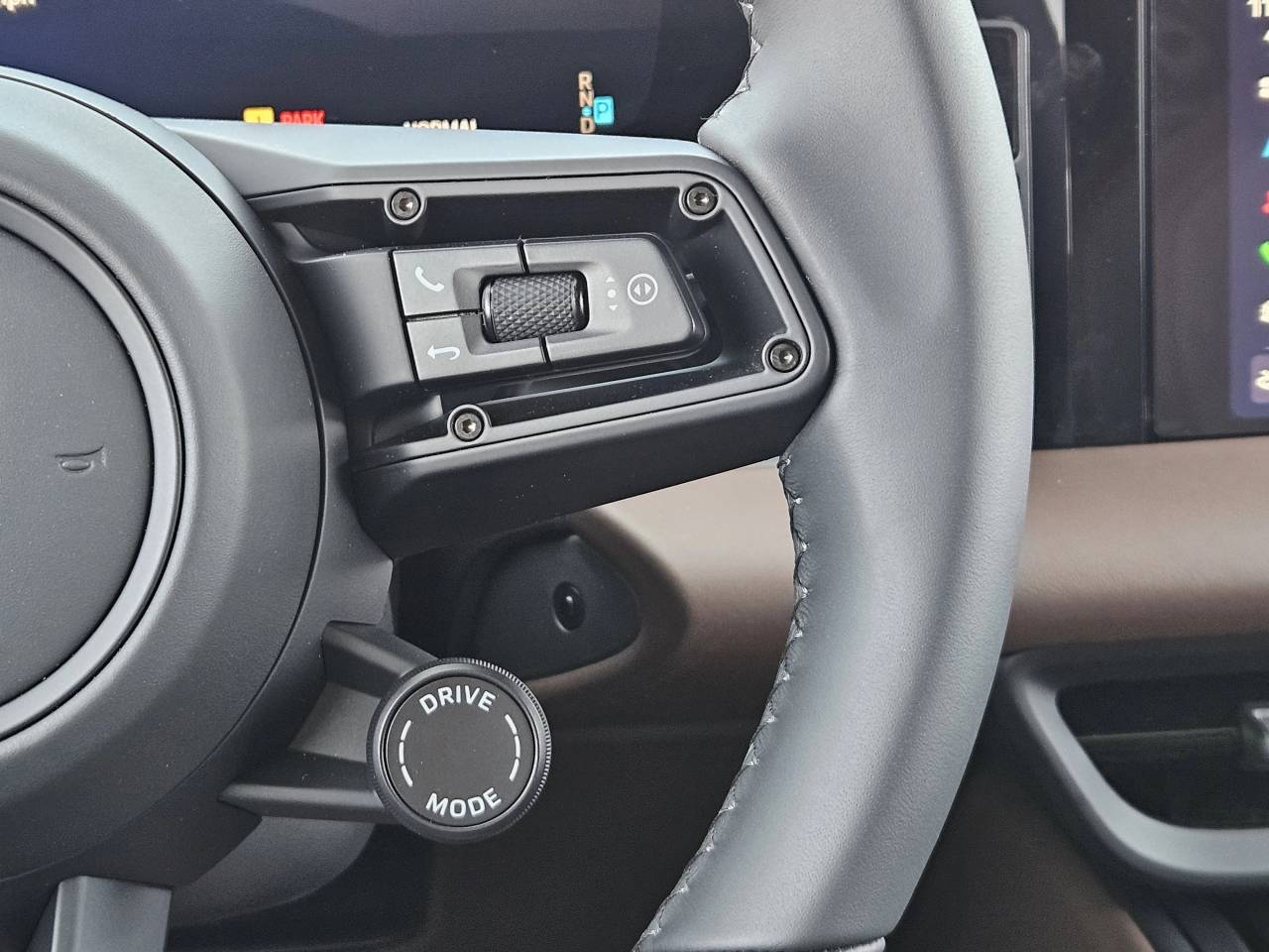 2025 Porsche Macan Electric Macan Turbo Electric