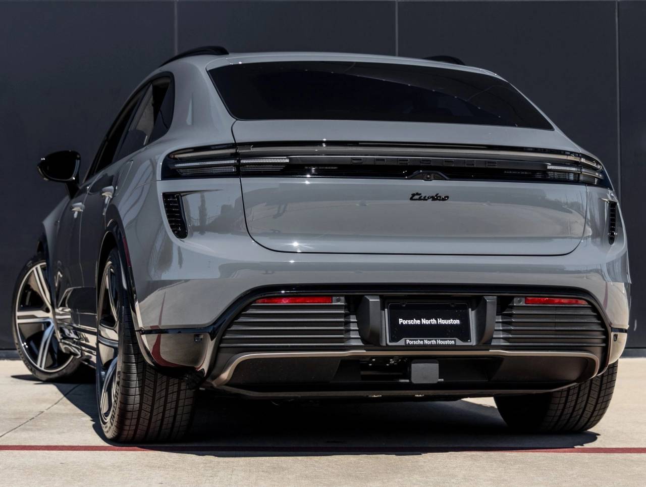 2025 Porsche Macan Electric Macan Turbo Electric