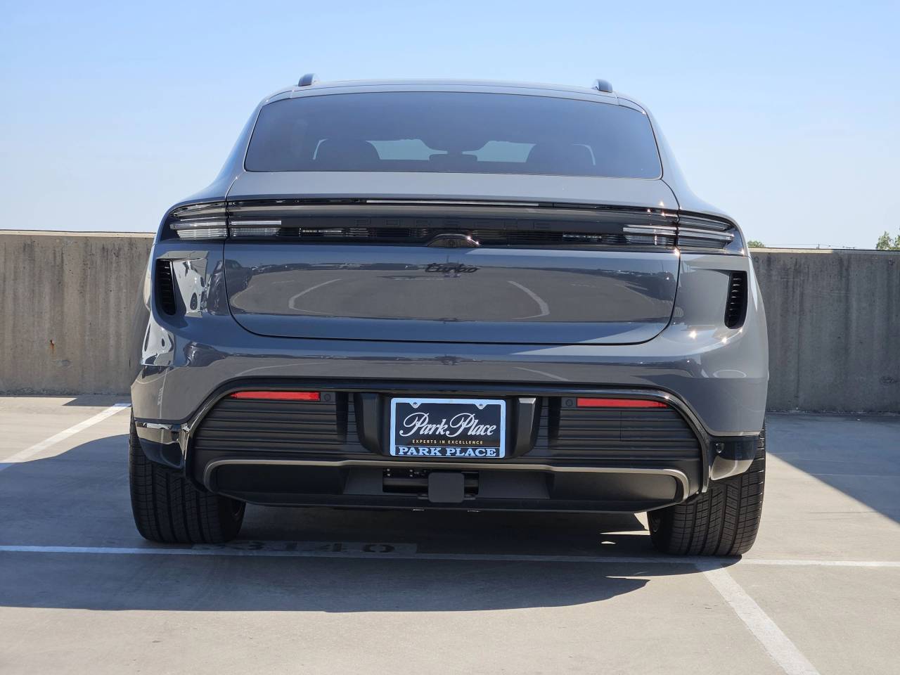 2025 Porsche Macan Electric Macan Turbo Electric