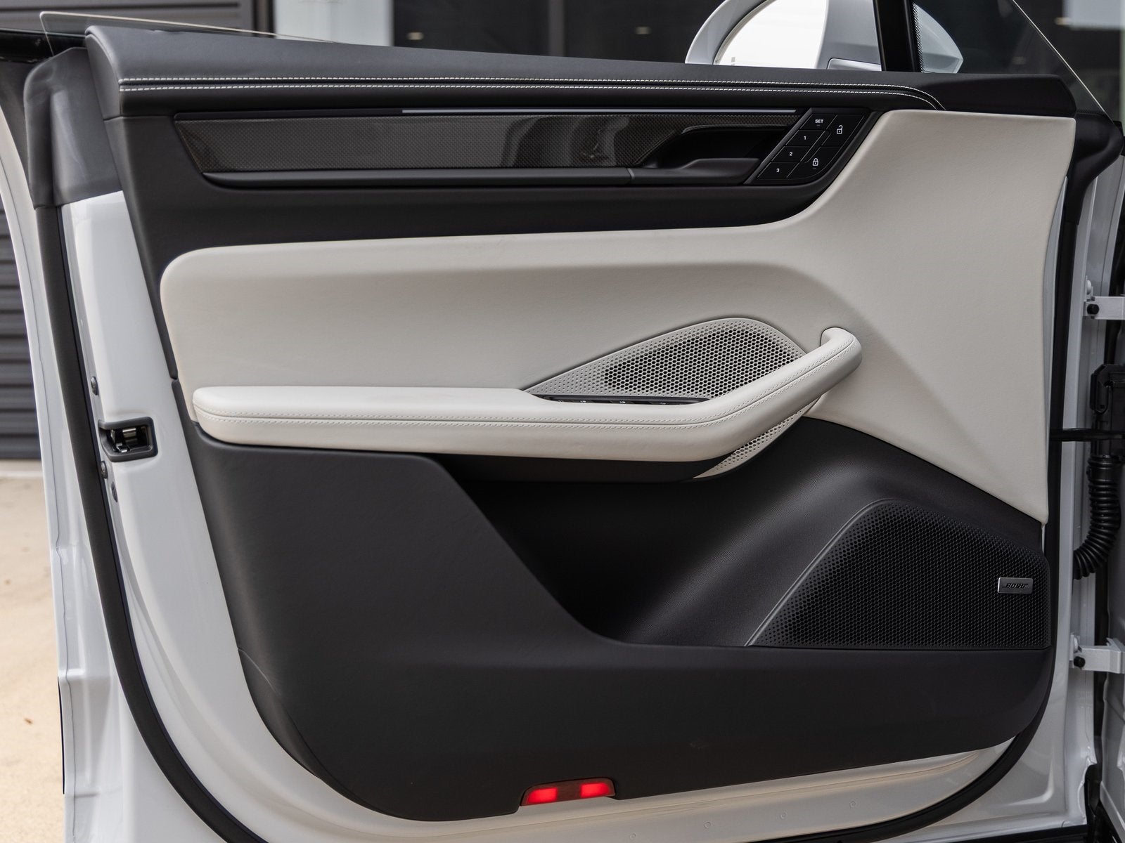 2025 Porsche Macan Electric Macan Turbo Electric