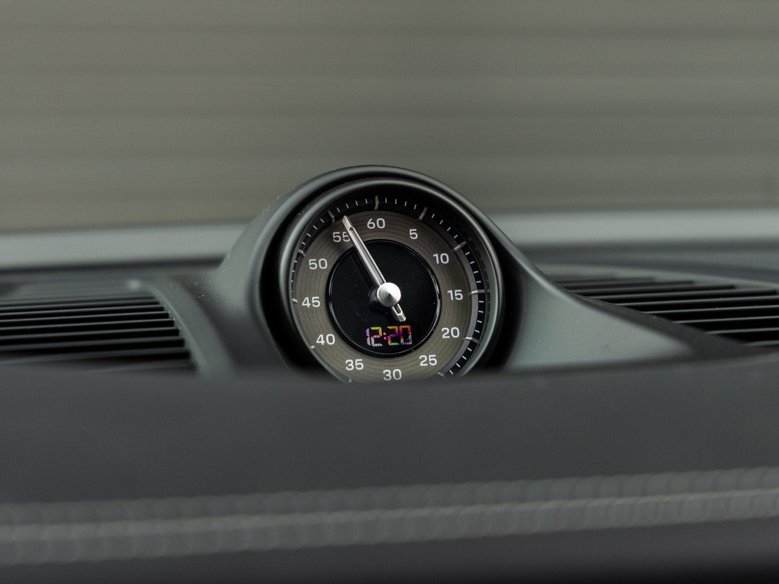 2025 Porsche Macan Electric Macan Turbo Electric