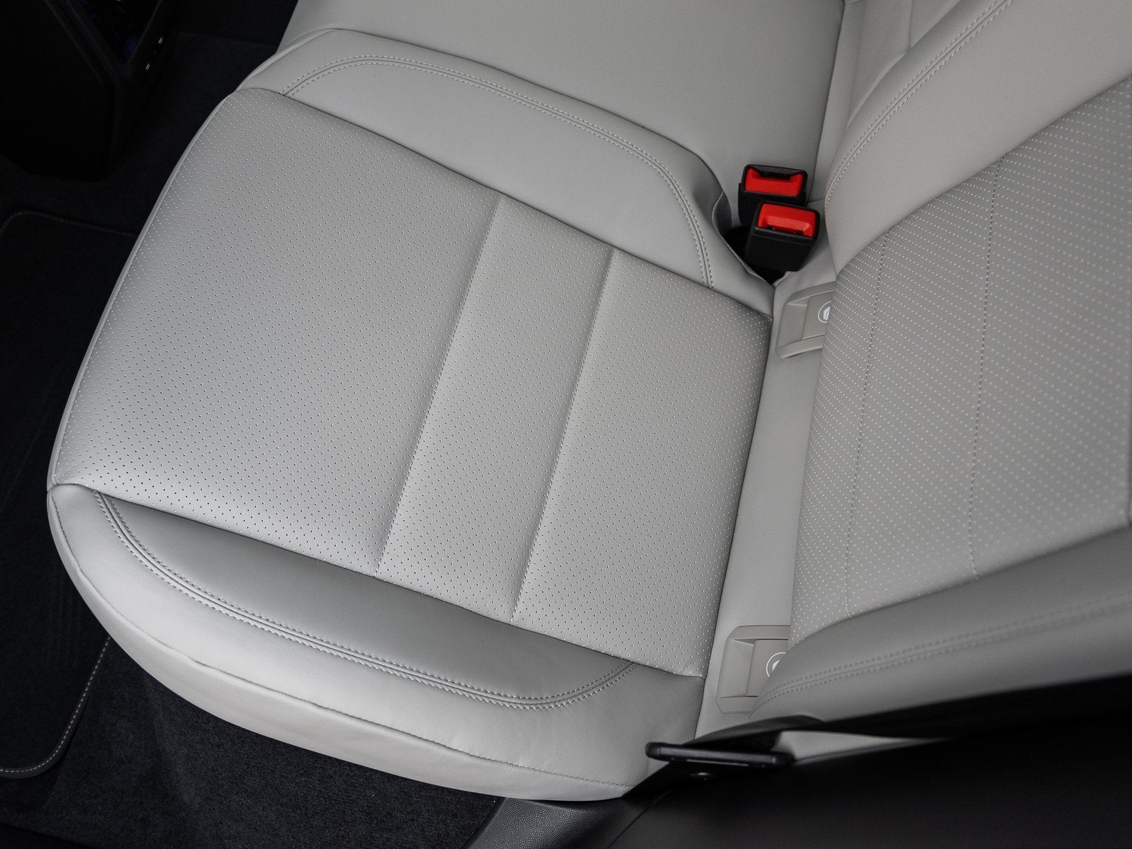 2025 Porsche Macan Electric Macan Turbo Electric