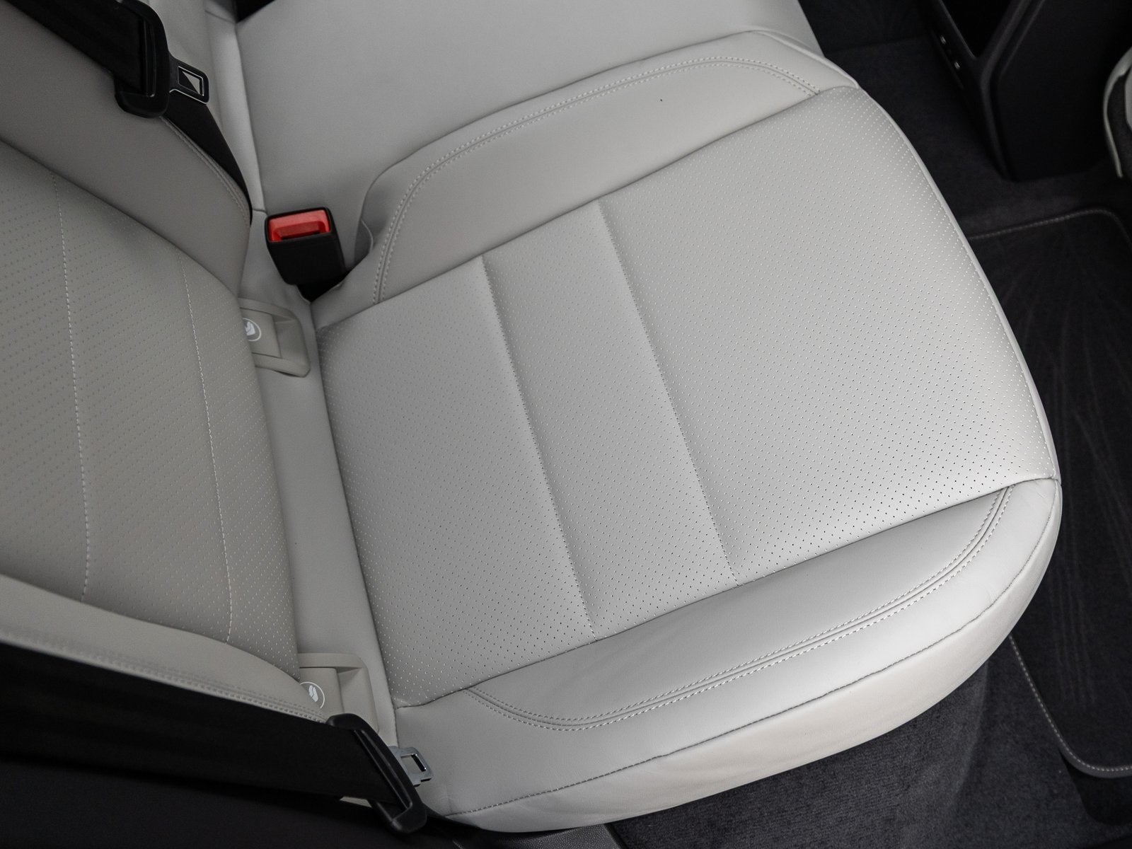 2025 Porsche Macan Electric Macan Turbo Electric