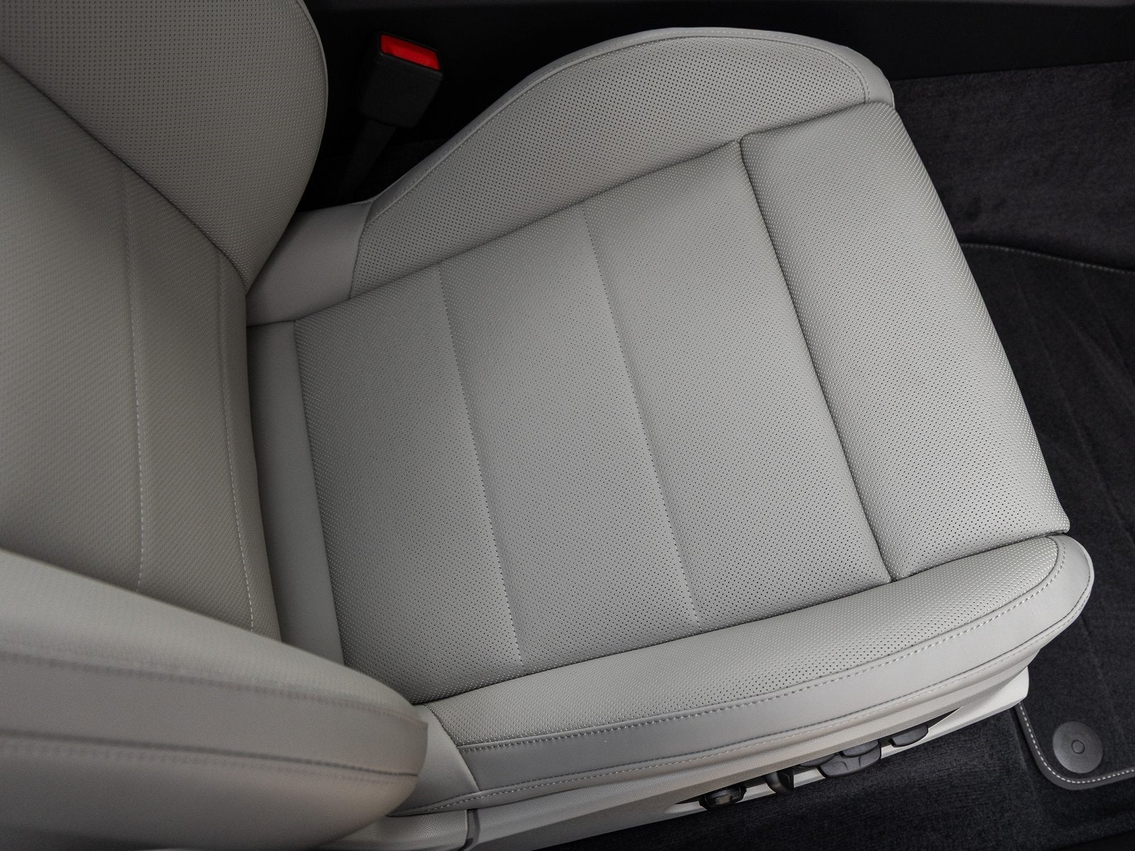 2025 Porsche Macan Electric Macan Turbo Electric