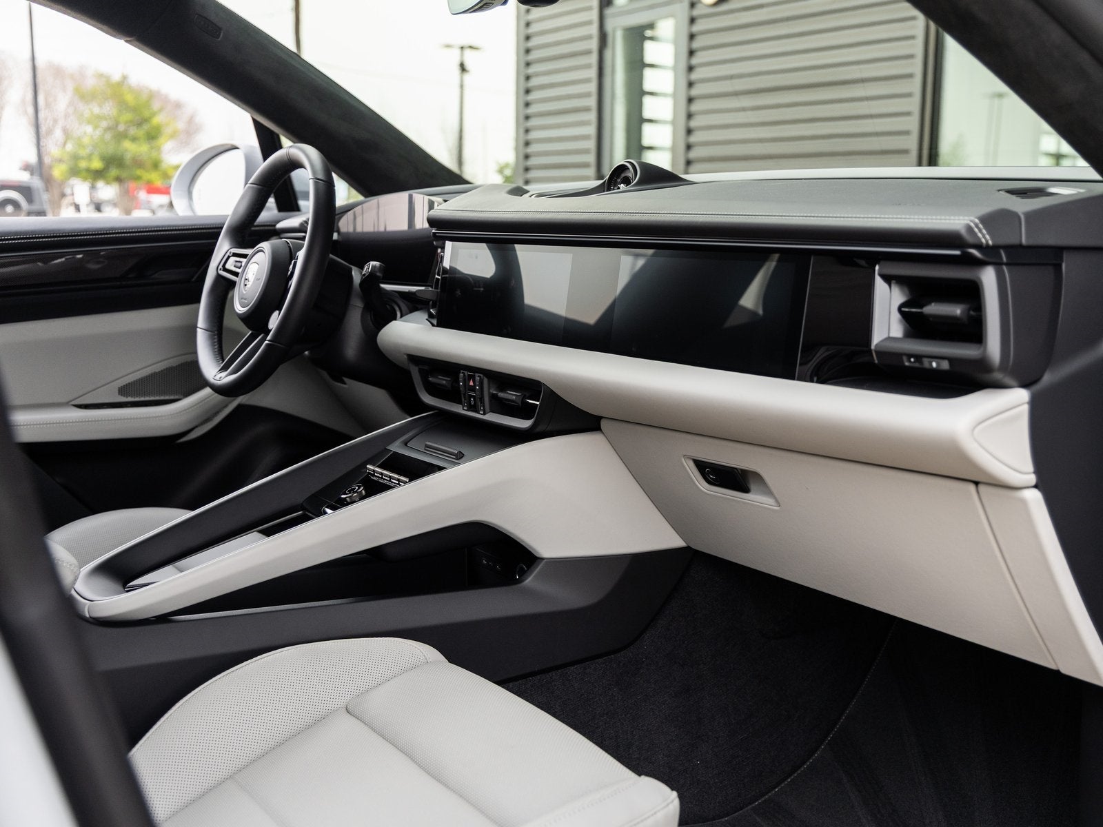 2025 Porsche Macan Electric Macan Turbo Electric