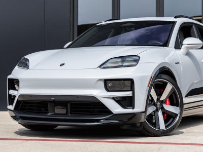 2025 Porsche Macan Electric Macan Turbo Electric