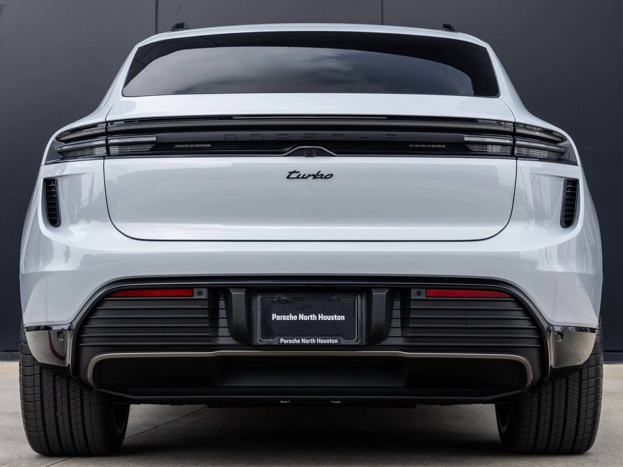 2025 Porsche Macan Electric Macan Turbo Electric