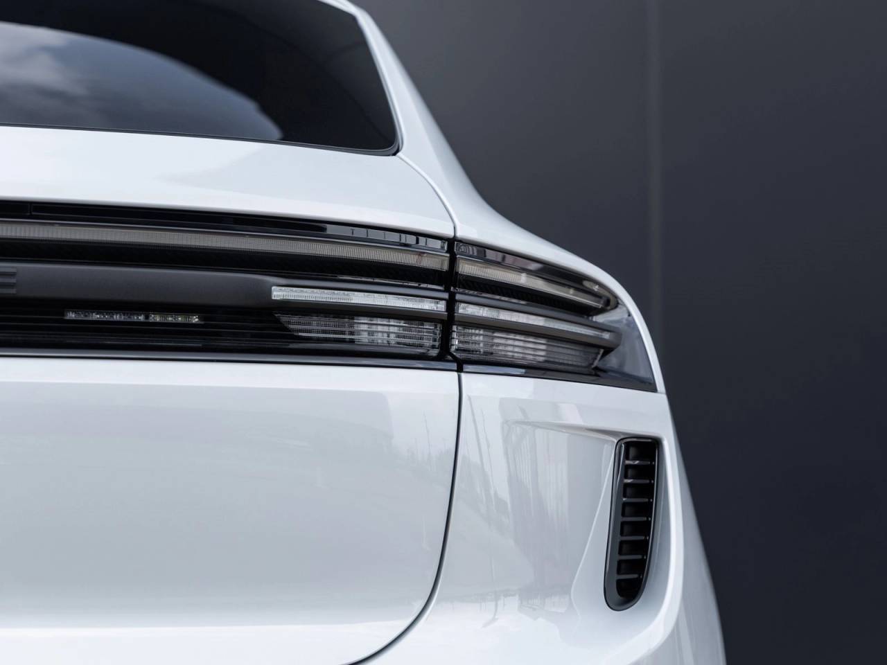 2025 Porsche Macan Electric Macan Turbo Electric