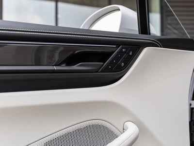 2025 Porsche Macan Electric Macan Turbo Electric