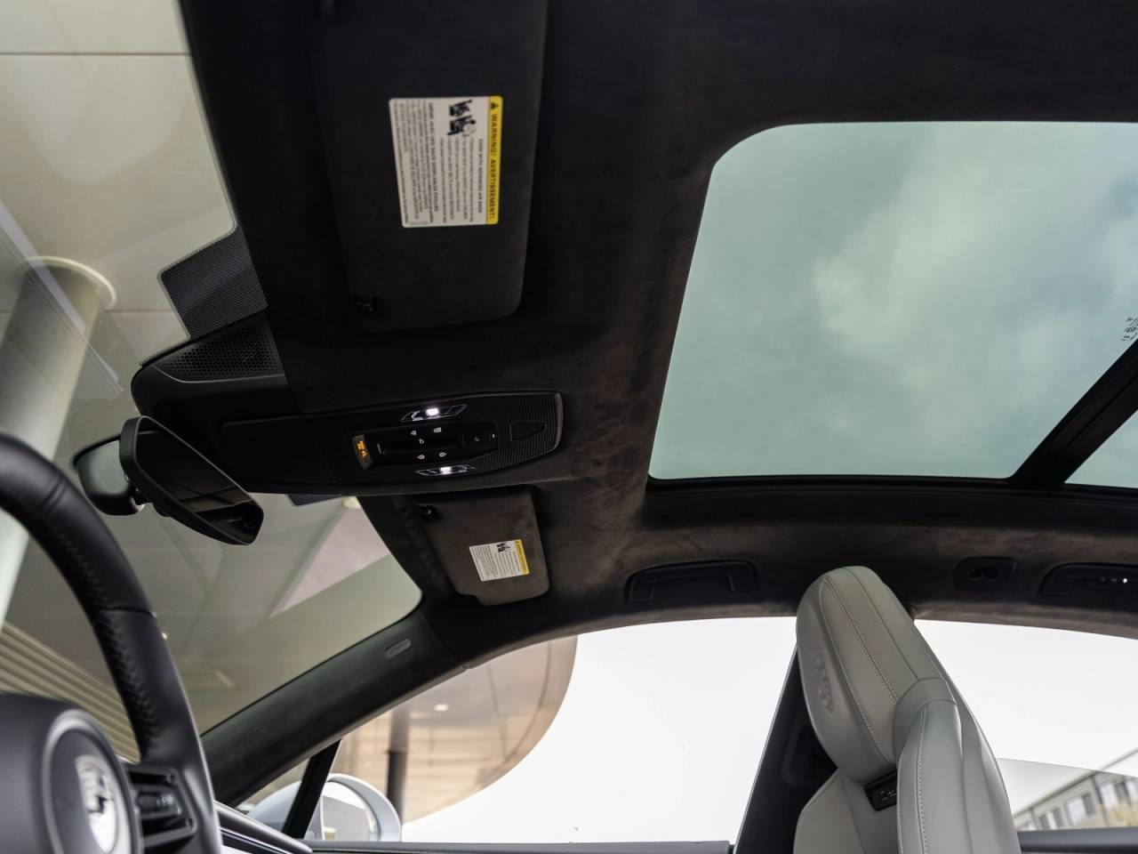 2025 Porsche Macan Electric Macan Turbo Electric