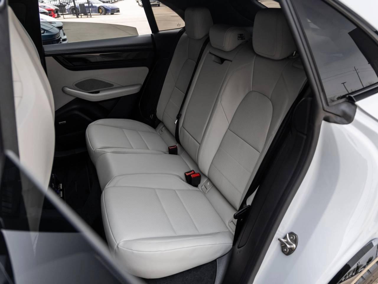 2025 Porsche Macan Electric Macan Turbo Electric