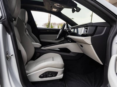 2025 Porsche Macan Electric Macan Turbo Electric