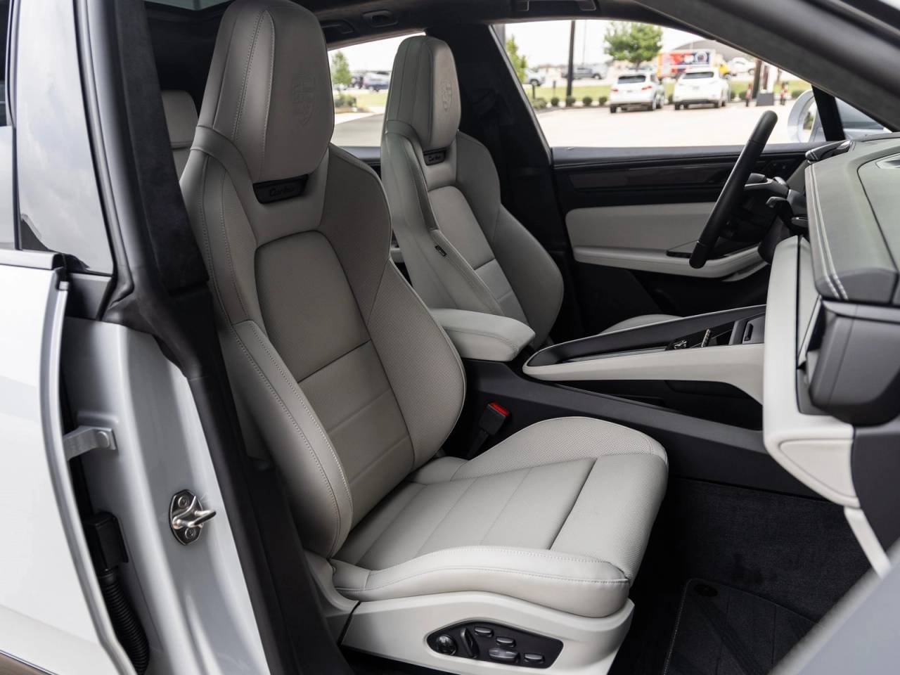 2025 Porsche Macan Electric Macan Turbo Electric