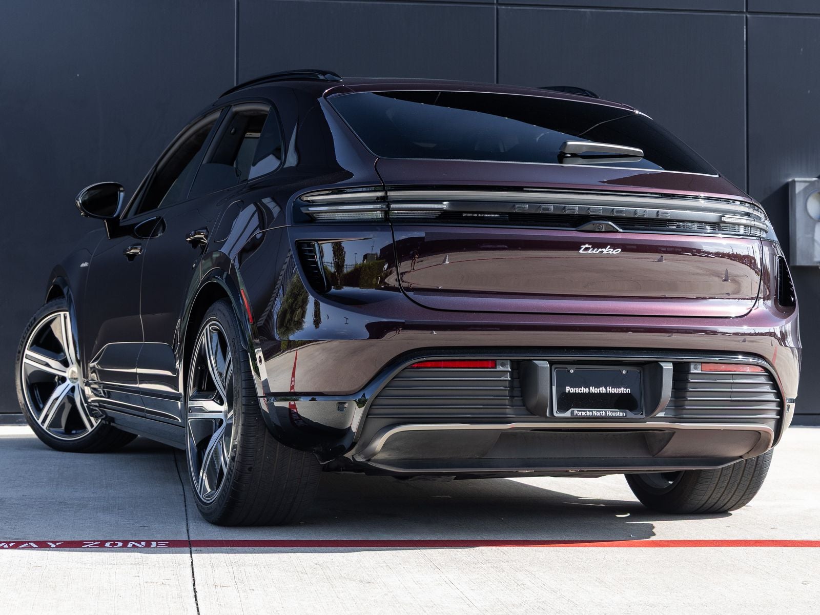 2024 Porsche Macan Macan Turbo