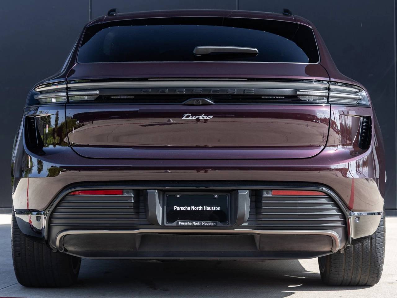 2024 Porsche Macan Macan Turbo