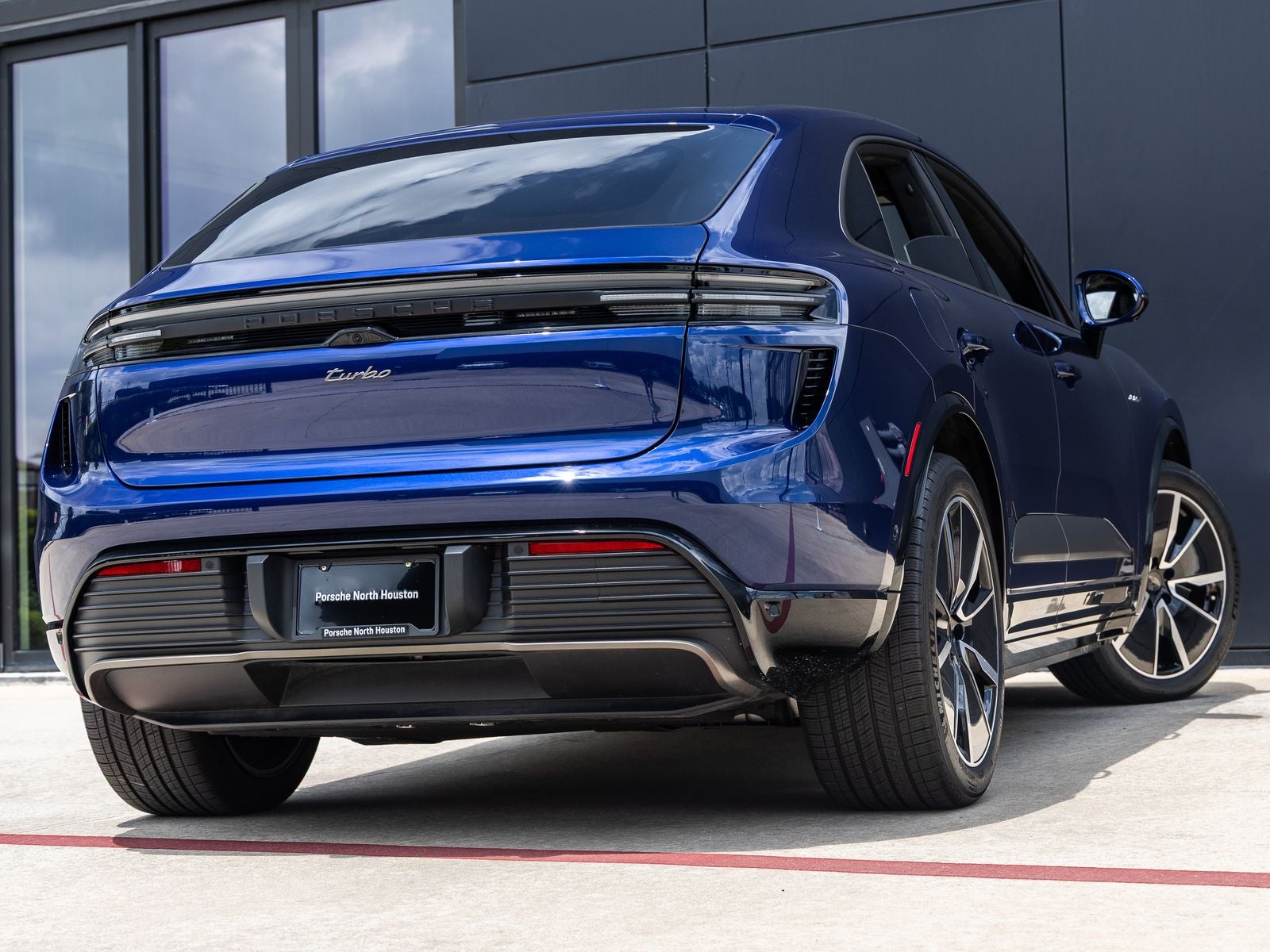 2025 Porsche Macan Turbo Electric