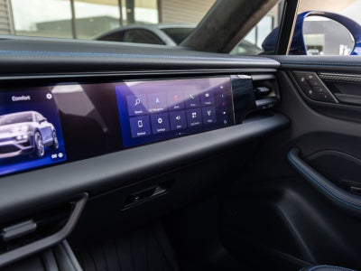2025 Porsche Macan Turbo Electric