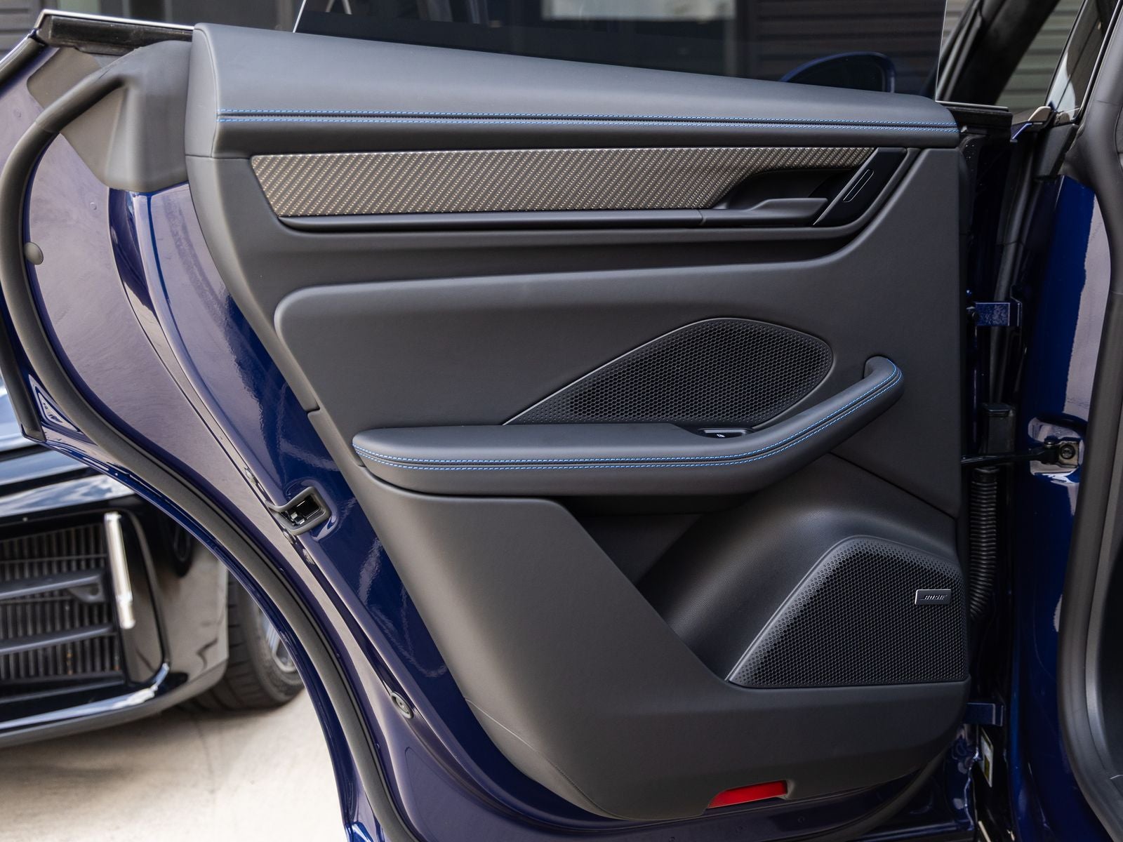 2025 Porsche Macan Turbo Electric