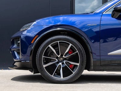 2025 Porsche Macan Turbo Electric