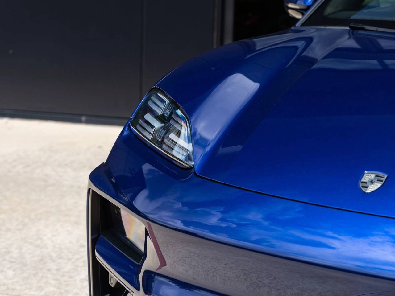 2025 Porsche Macan Turbo Electric