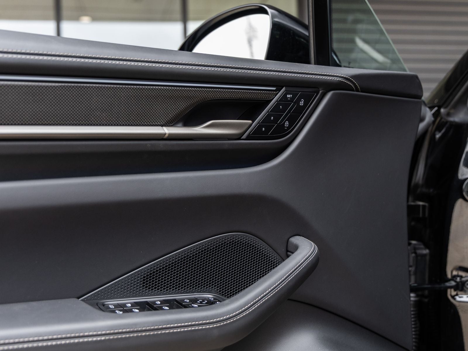 2025 Porsche Macan Turbo Electric