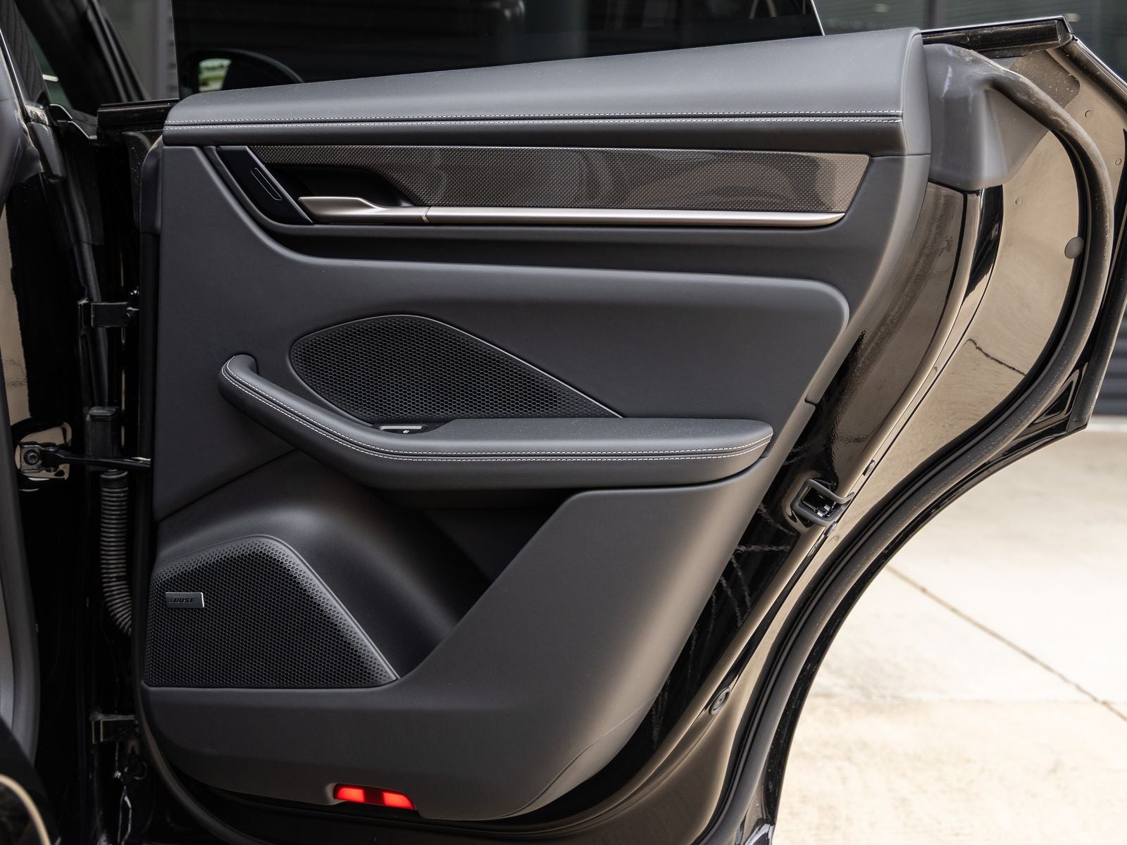 2025 Porsche Macan Turbo Electric