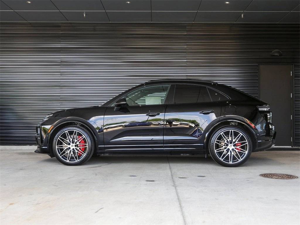 2025 Porsche Macan Turbo Electric