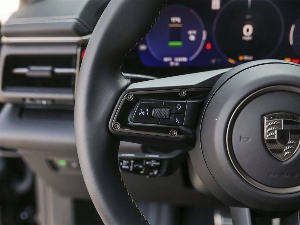 2025 Porsche Macan Turbo Electric