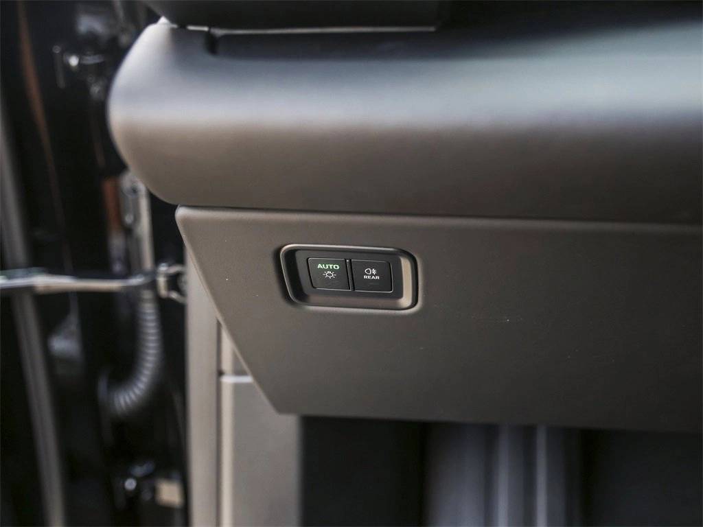 2025 Porsche Macan Turbo Electric