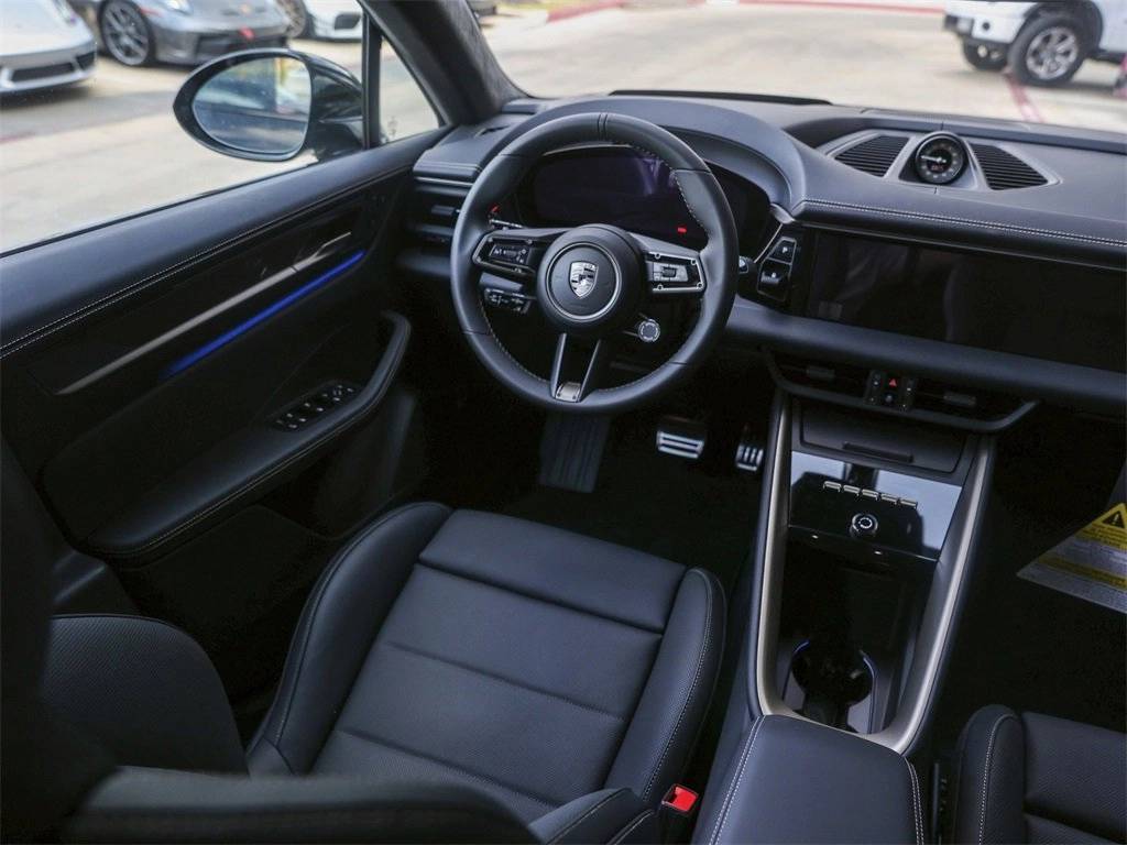 2025 Porsche Macan Turbo Electric