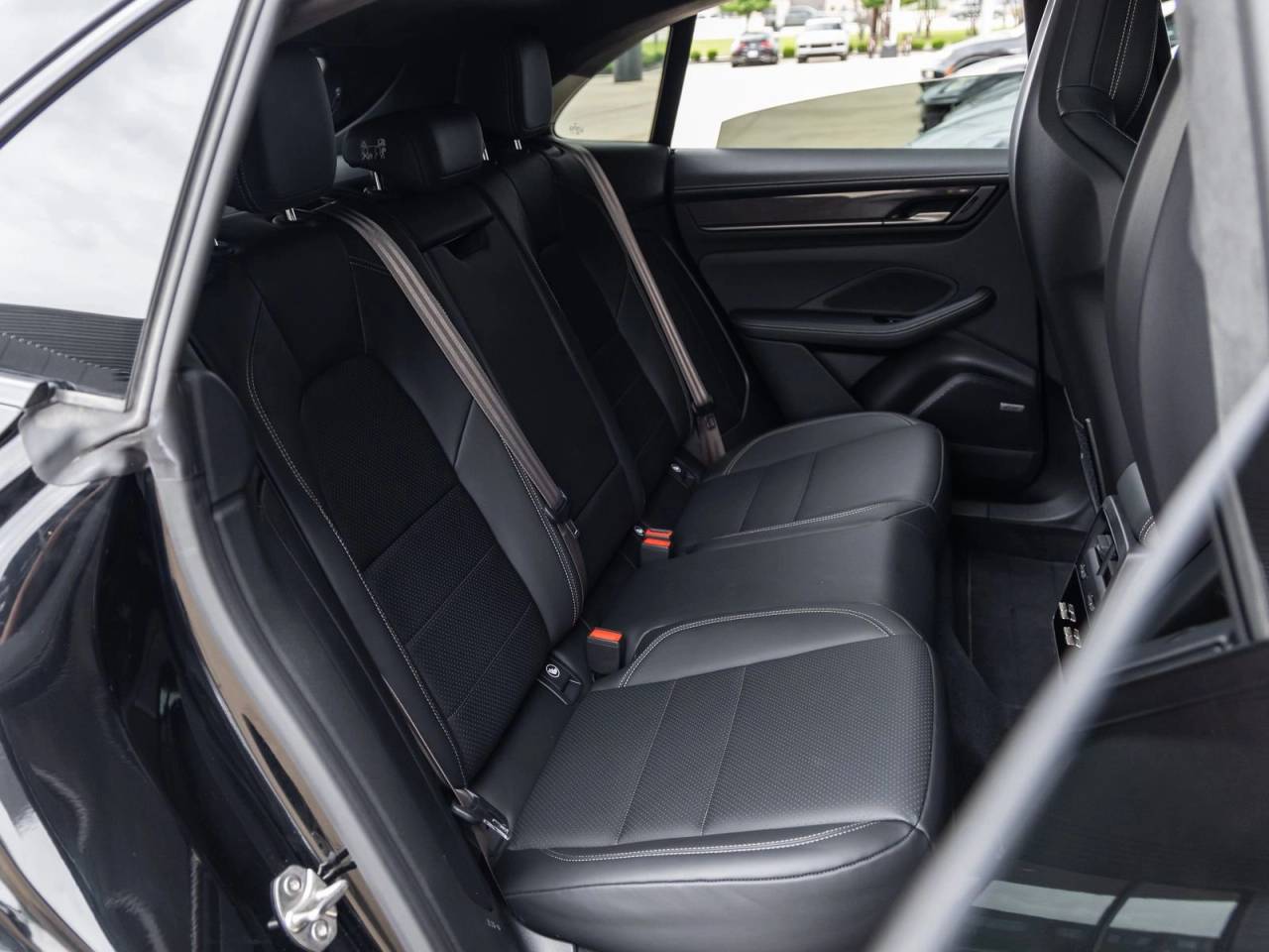 2025 Porsche Macan Turbo Electric