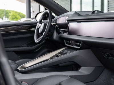 2025 Porsche Macan Turbo Electric
