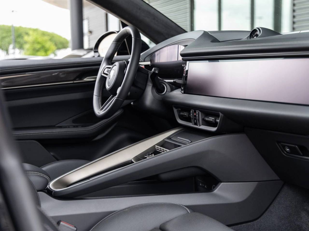 2025 Porsche Macan Turbo Electric