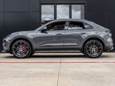 2026 Porsche Macan Macan Turbo Electric