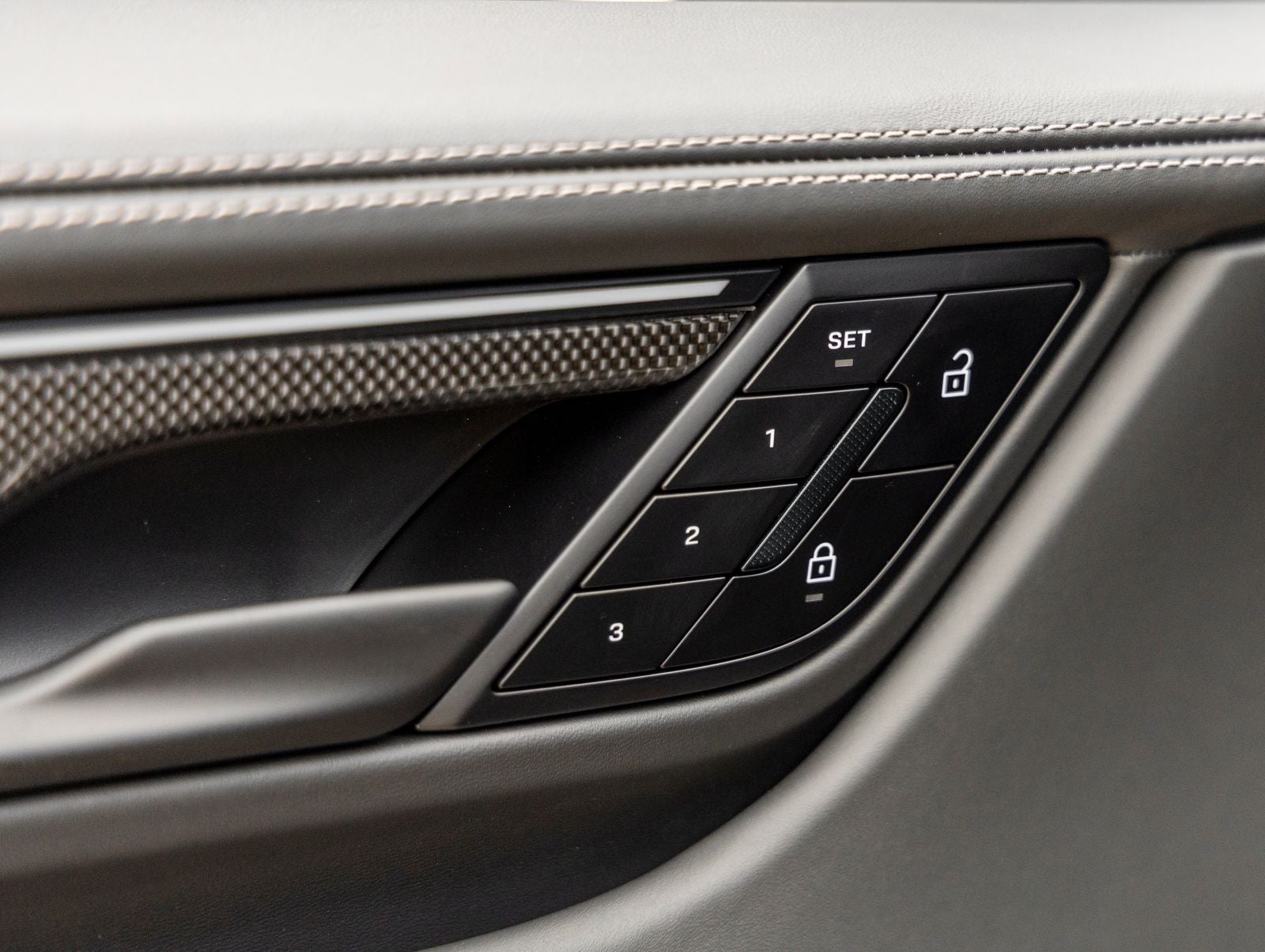 2026 Porsche Macan Macan Turbo Electric