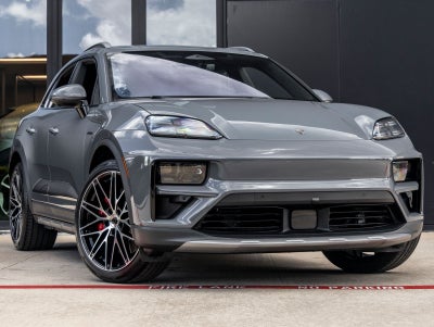 2026 Porsche Macan Macan Turbo Electric