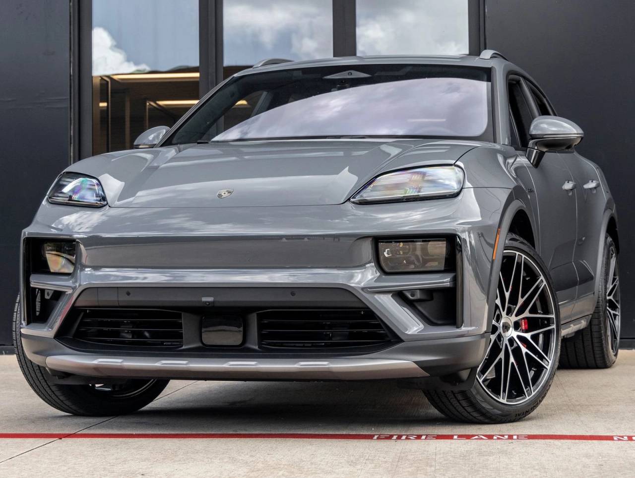2026 Porsche Macan Macan Turbo Electric
