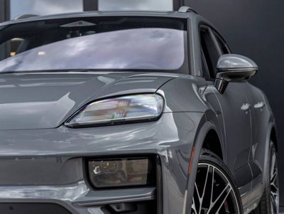 2026 Porsche Macan Macan Turbo Electric