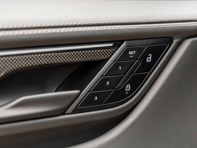 2026 Porsche Macan Macan Turbo Electric