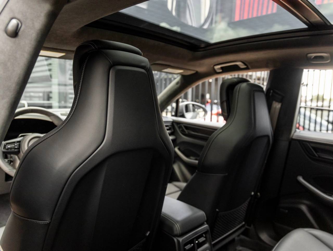 2026 Porsche Macan Macan Turbo Electric