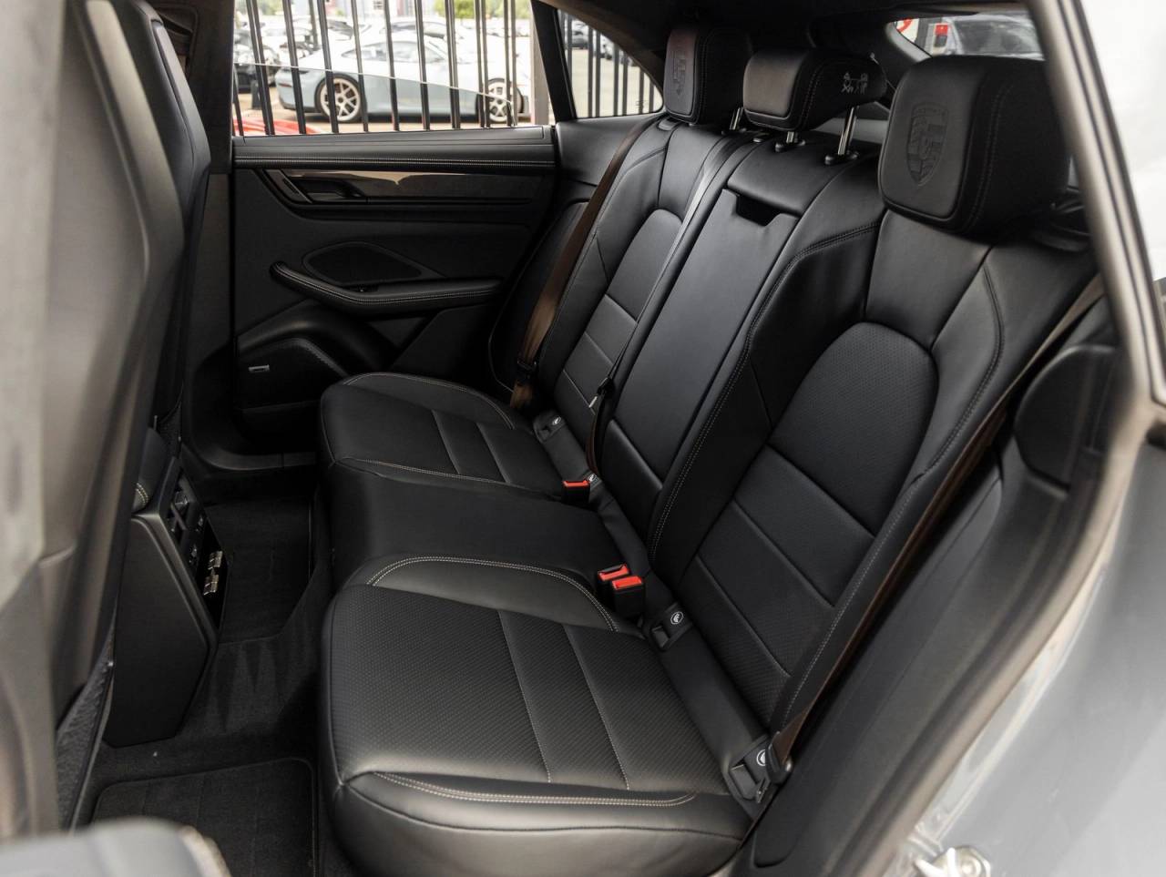 2026 Porsche Macan Macan Turbo Electric