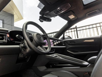 2026 Porsche Macan Macan Turbo Electric