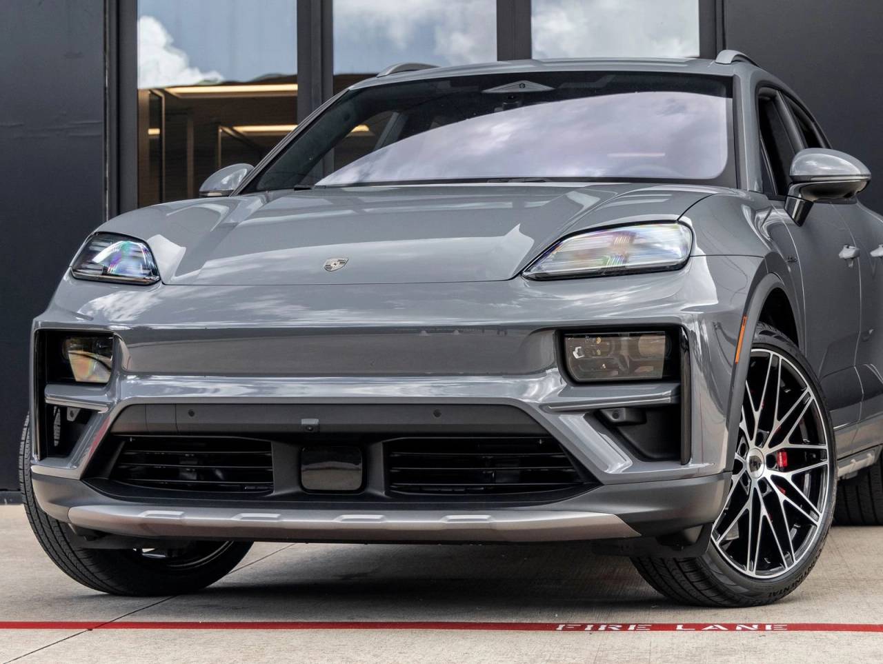 2026 Porsche Macan Macan Turbo Electric